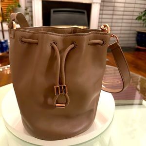 New leather bucket bag, shoulder or crossbody